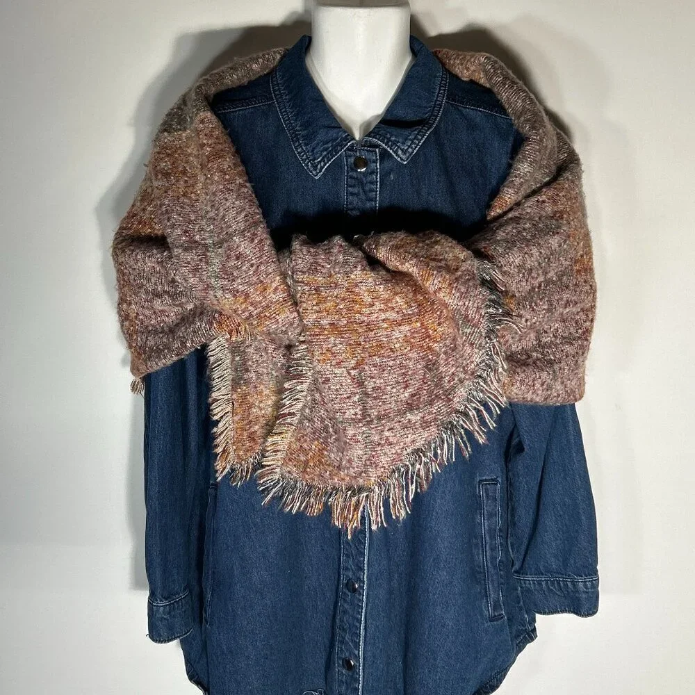 Vince Camuto Reversible Scarf / Wrap Old $ Quiet Luxury Academia Heritage Staple